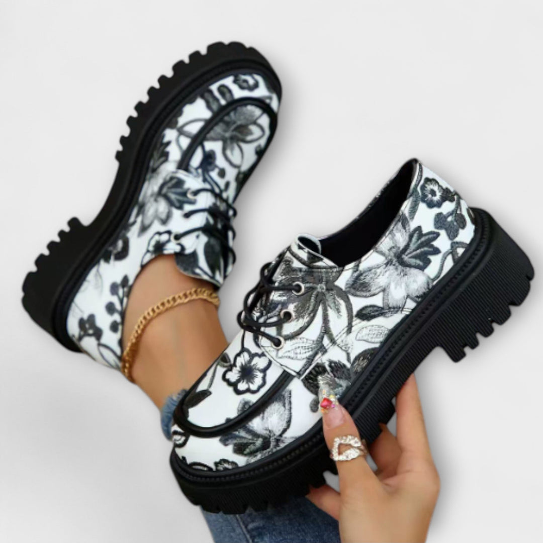 Sandra - Retro stylové klasické mokasíny