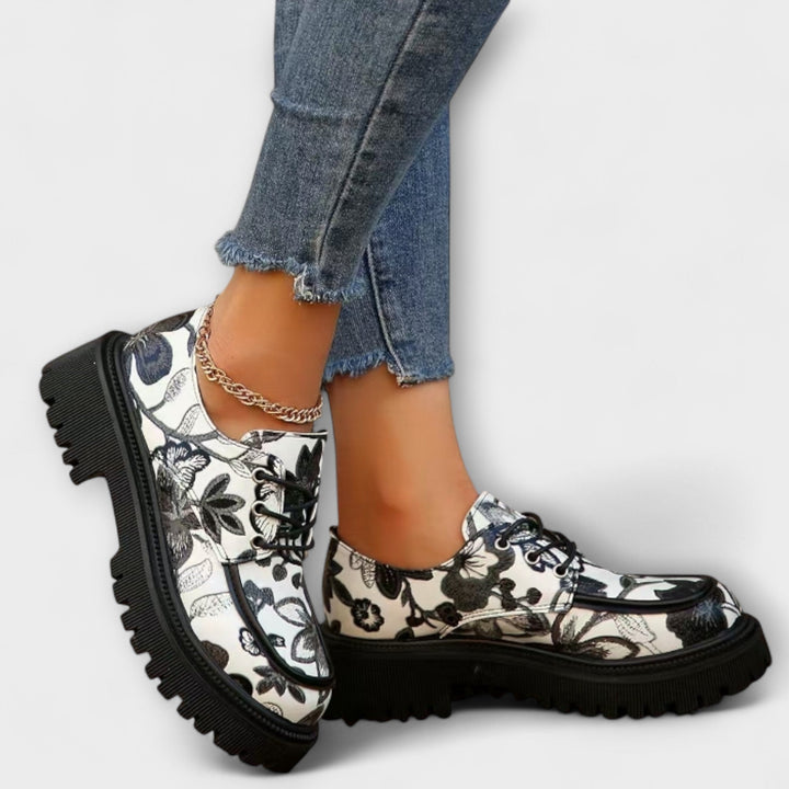 Sandra - Retro stylové klasické mokasíny