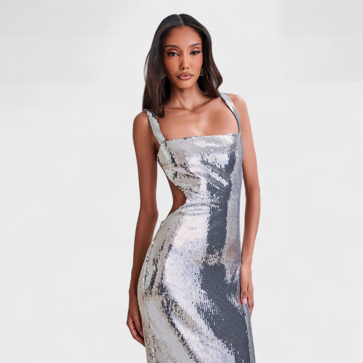 Stříbrné třpytivé večerní šaty