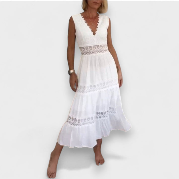 Kim | Šaty z krajky s výstřihem do V