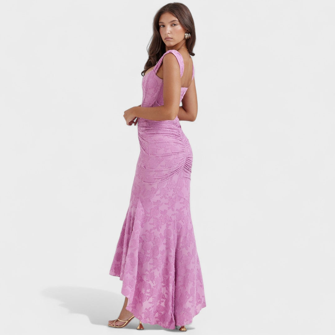 Cesca | Šaty se sculptural silhouette