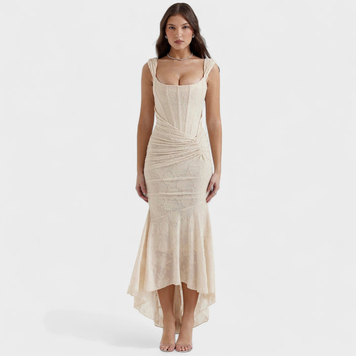 Cesca | Šaty se sculptural silhouette