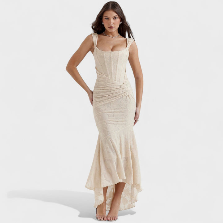 Cesca | Šaty se sculptural silhouette